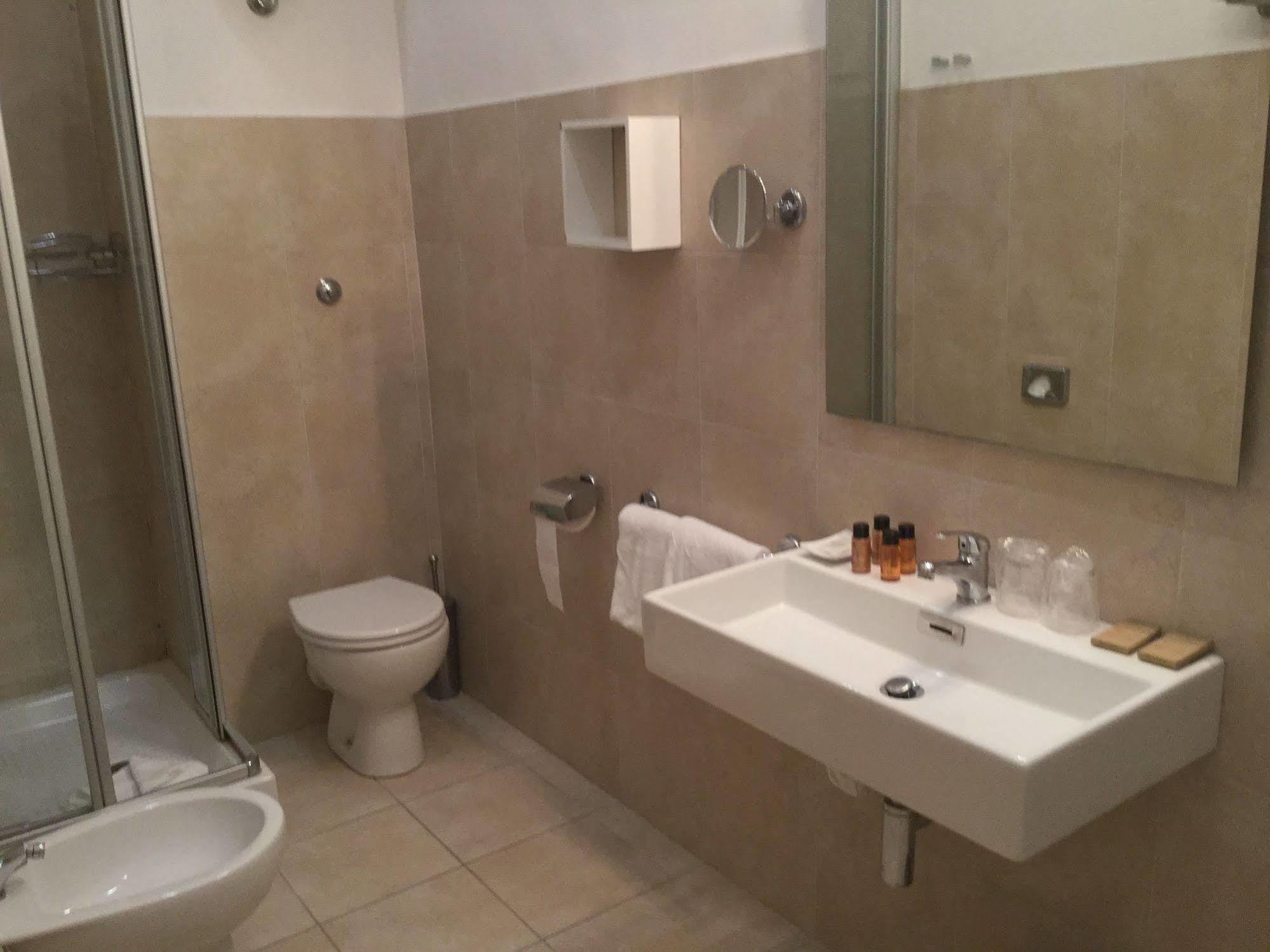 Rhome Terminal Guest House Ρώμη Εξωτερικό φωτογραφία